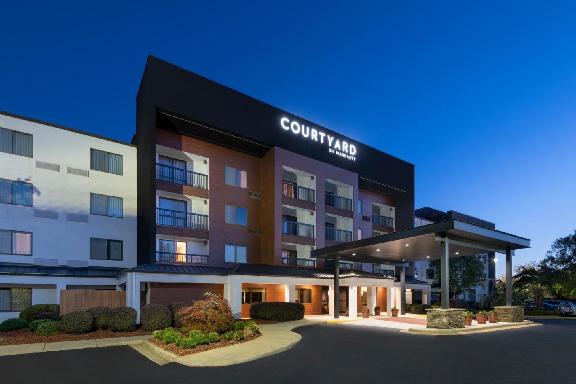 Courtyard By Marriott Burlington Hotel Exterior photo