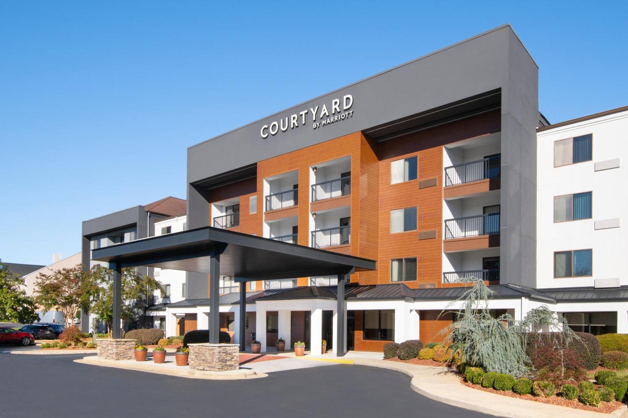 Courtyard By Marriott Burlington Hotel Exterior photo
