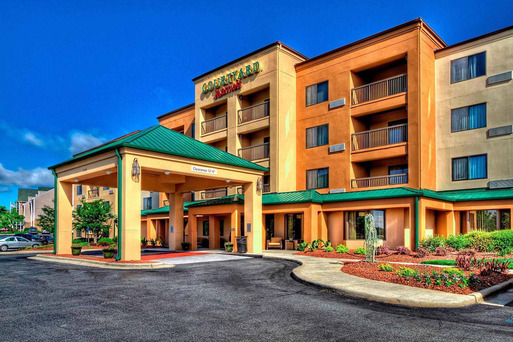 Courtyard By Marriott Burlington Hotel Exterior photo