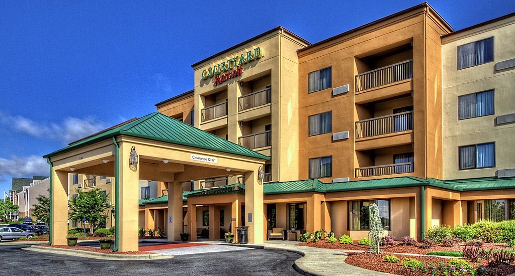 Courtyard By Marriott Burlington Hotel Exterior photo