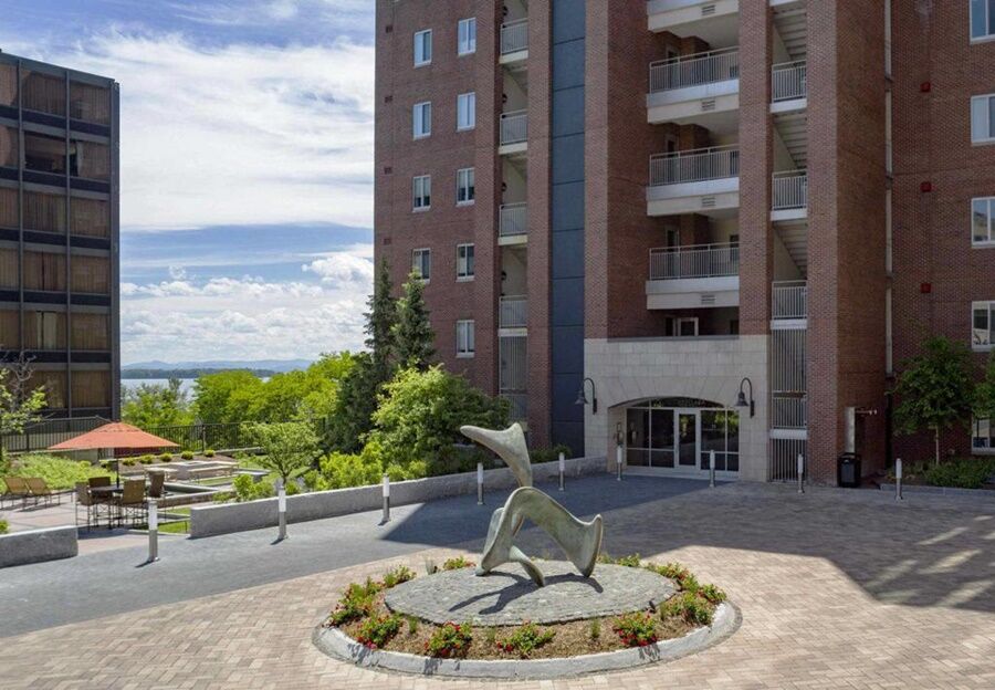 Courtyard By Marriott Burlington Hotel Exterior photo
